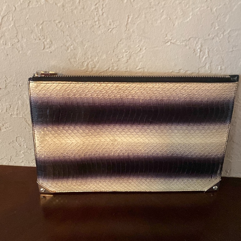 Alexander Wang Large Snakeskin Clutch 10.5”x7”x1
Excellent condition black grey